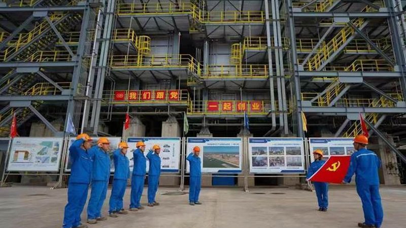 广东高分子材料与金属材料：性能与应用差异解析